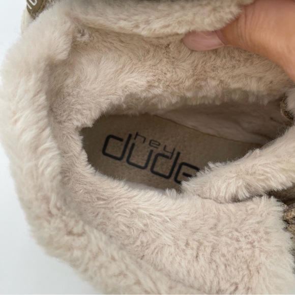 Women's Hey Dude Britt Shoes Size 9 Nut Slip-on Tie Faux Fur Casual Lightweight - Picture 14 of 14